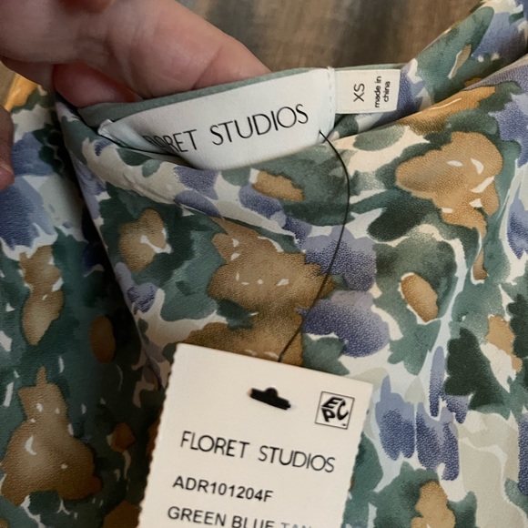 Hi low dress, size XS floret studios, new with tags - Picture 13 of 15